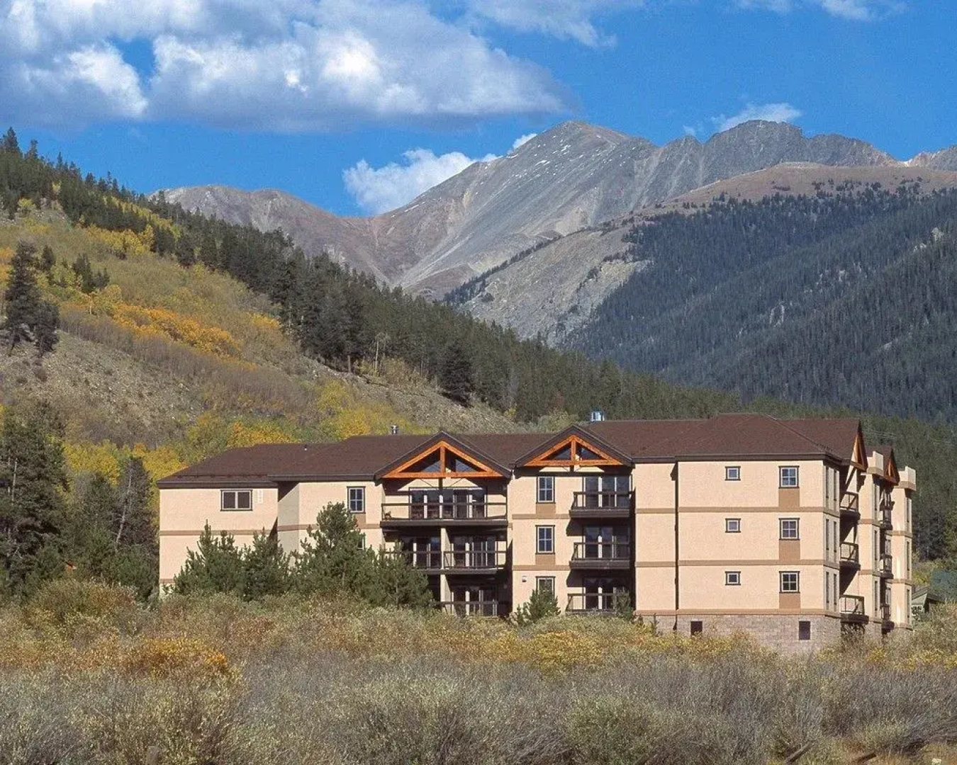 Oro Grande by Summit County Mountain Retreats
