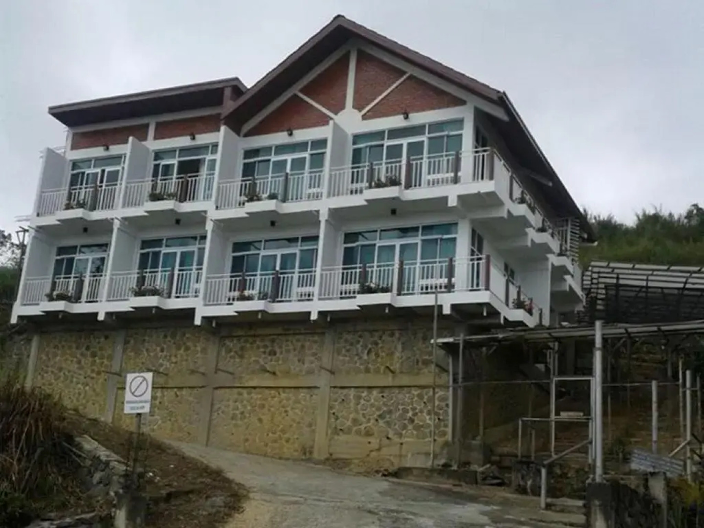 Strawberry Garden Hotel