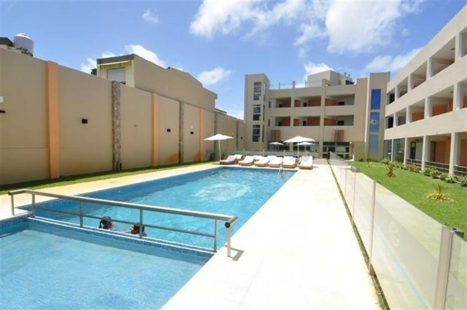 Mallak Apart Hotel