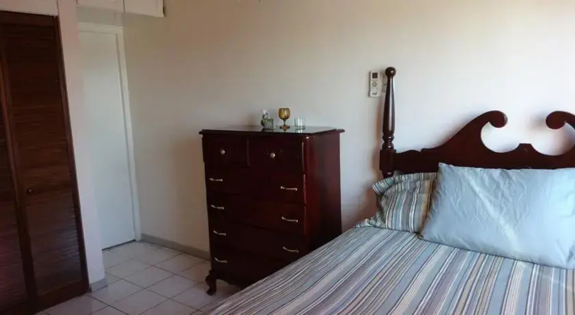 New Kingston Charming & Pristine