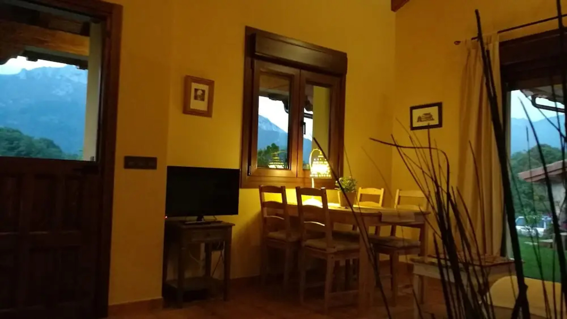 Casas Rurales Entrecastaños