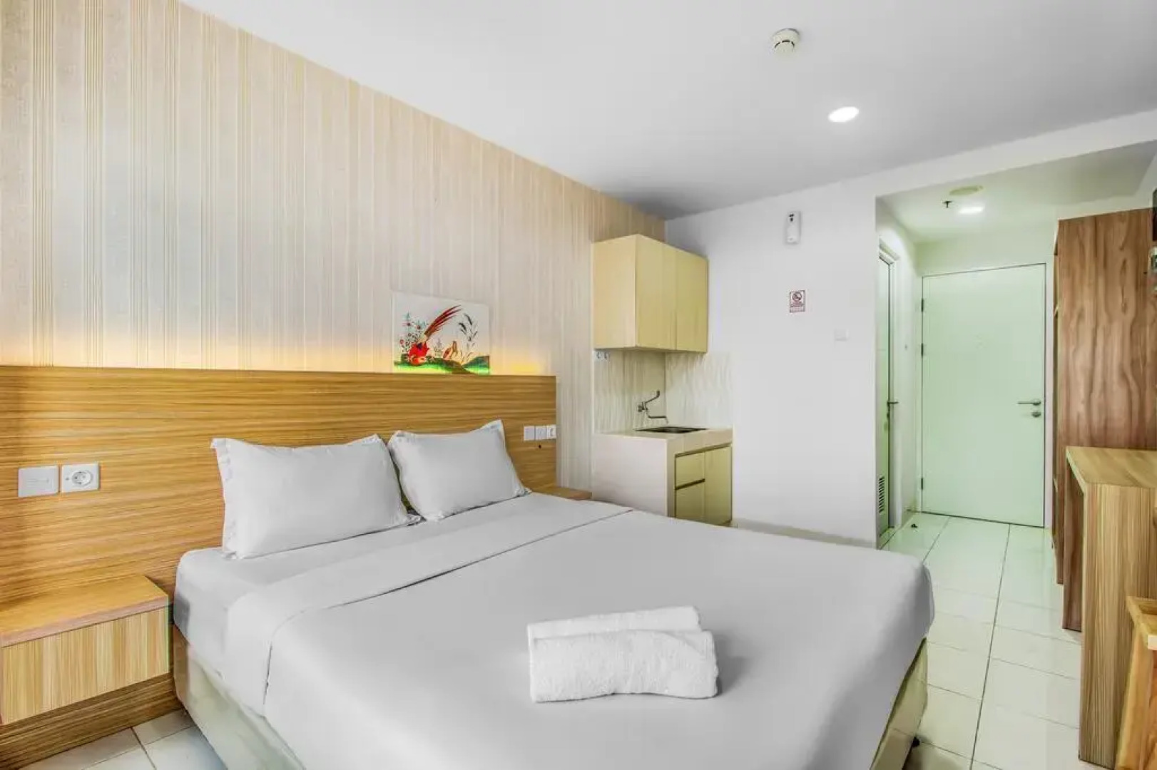 RedDoorz Apartment @ Sentul Tower