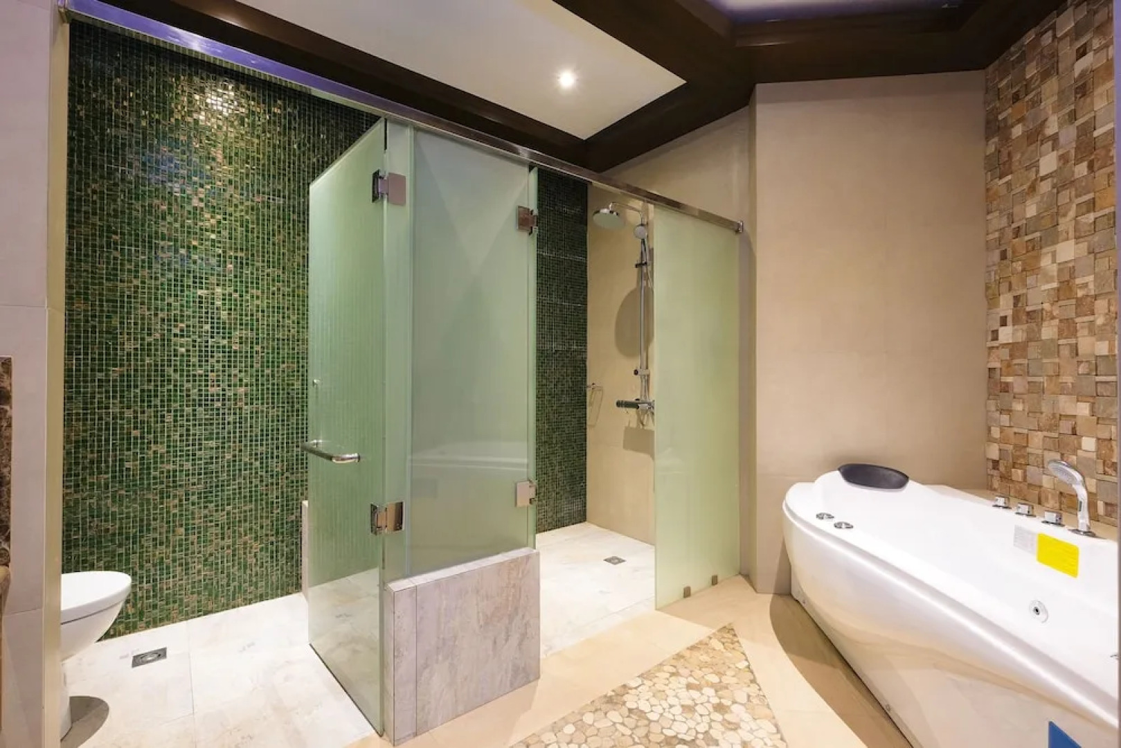 JAPI Traveller's Hotel & Restaurant - Main