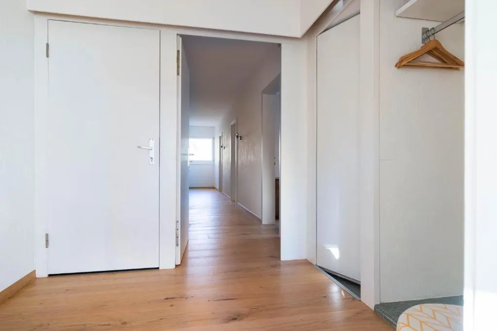 Luxury Apartment With Terrace and Garden Free Parking Smart TV etc