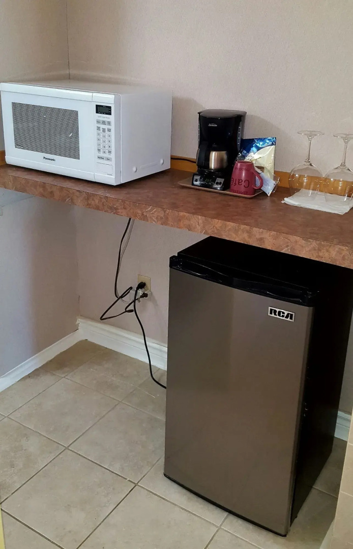 First Canada Inn Cornwall