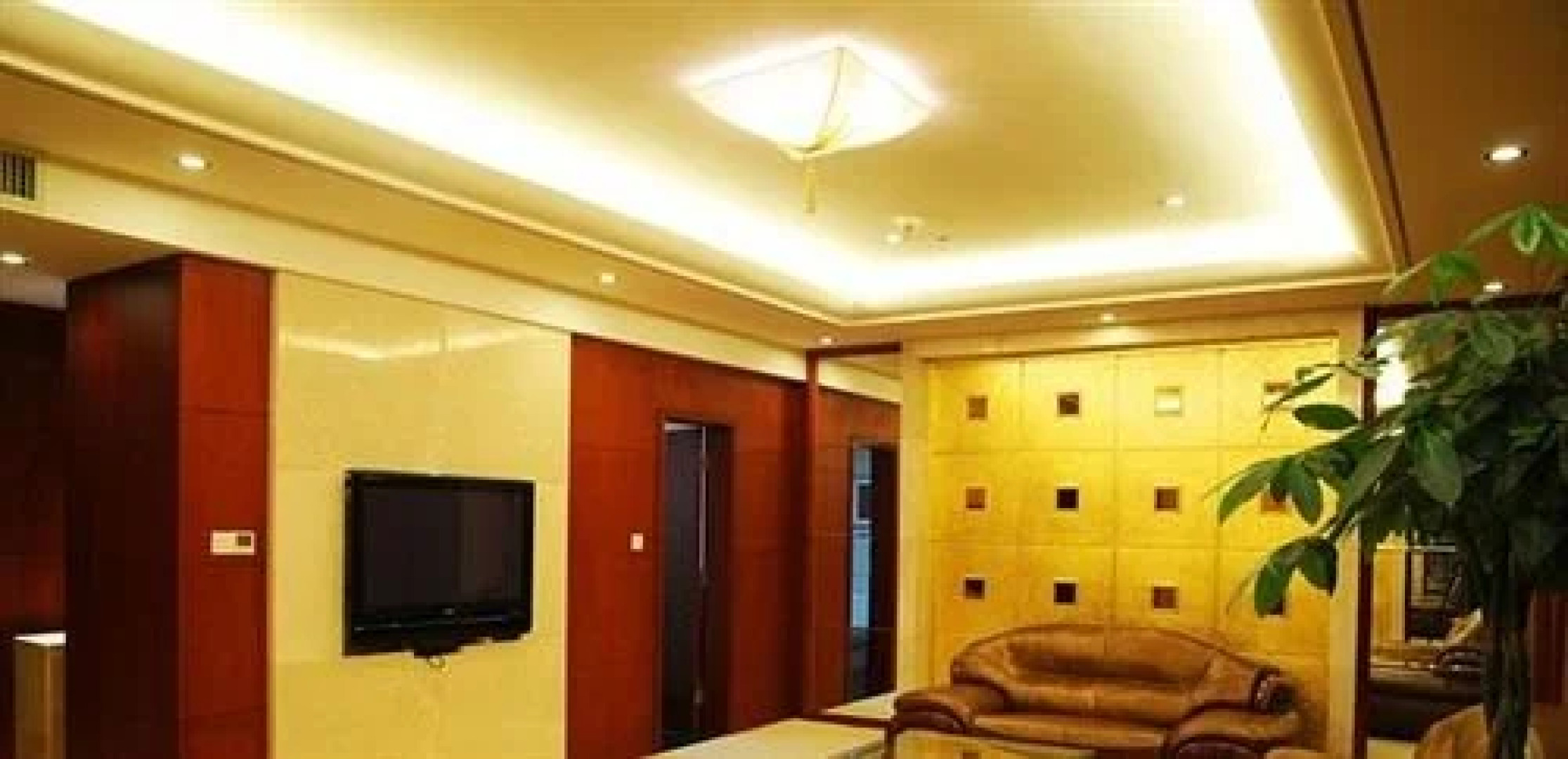 Zixin Hotel (Shaoyang High-speed Railway Station Central Hospital)