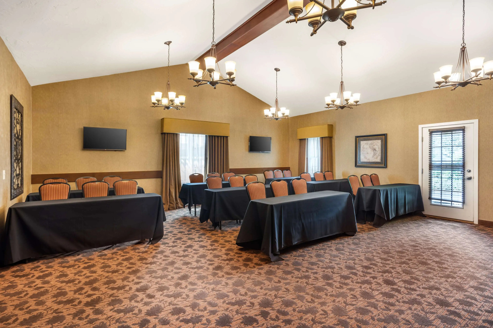 Best Western Plus Intercourse Village Inn & Suites