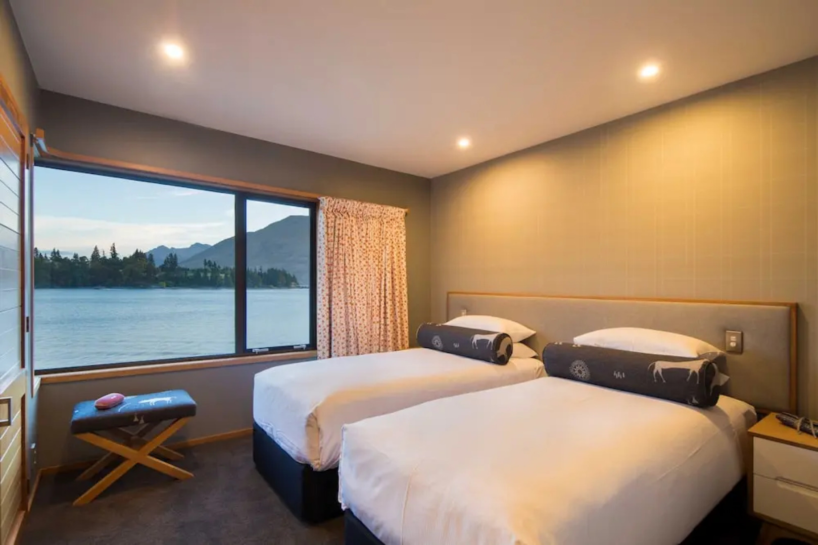 The Bay House - central and lakefront