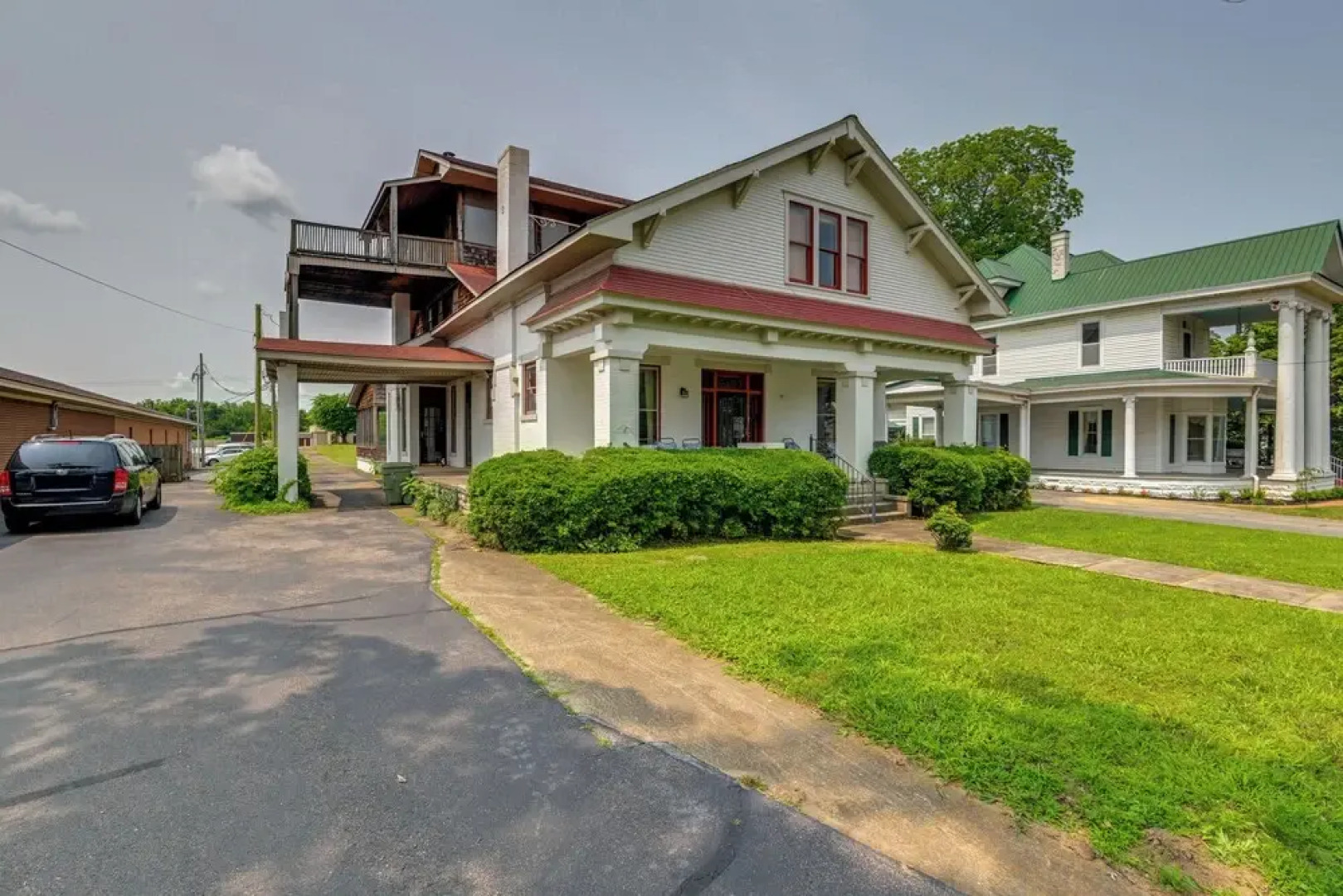 Walk to Lawrenceburg Square: Home for Large Groups