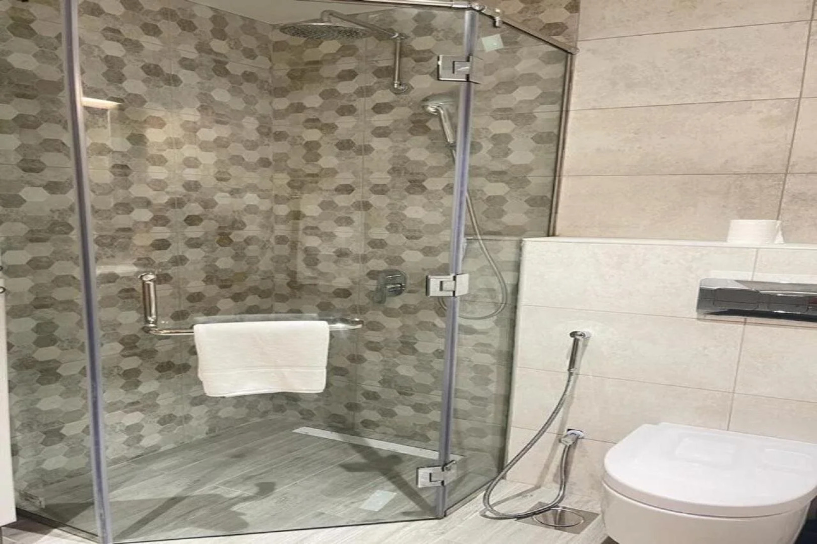 Al Manzil Residence & Suites