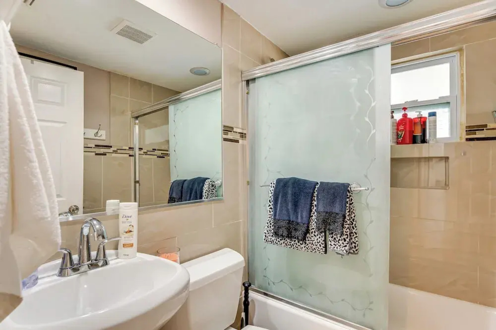 8 Mi to Sunset Beach: Home w/ Large Patio + Pool!