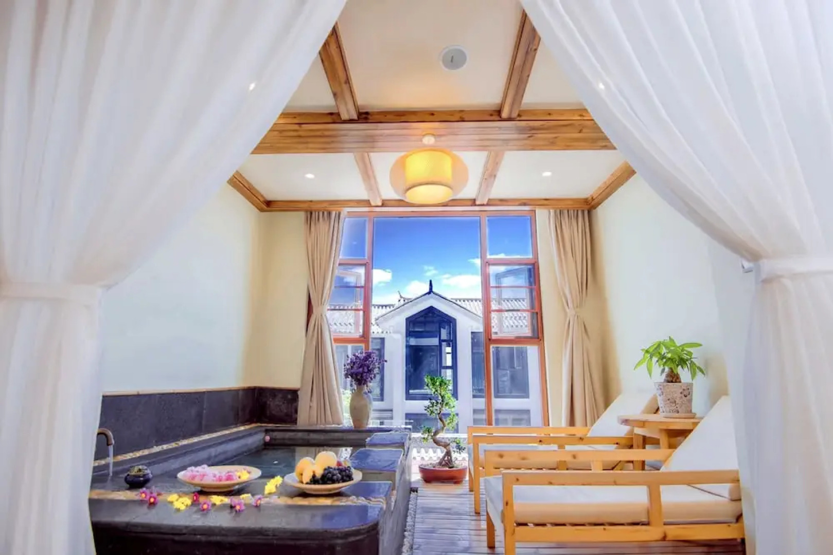 Loving Clouds Family Inn