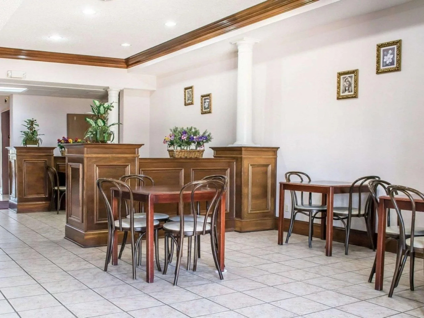 Quality Inn & Suites Brooks Louisville South