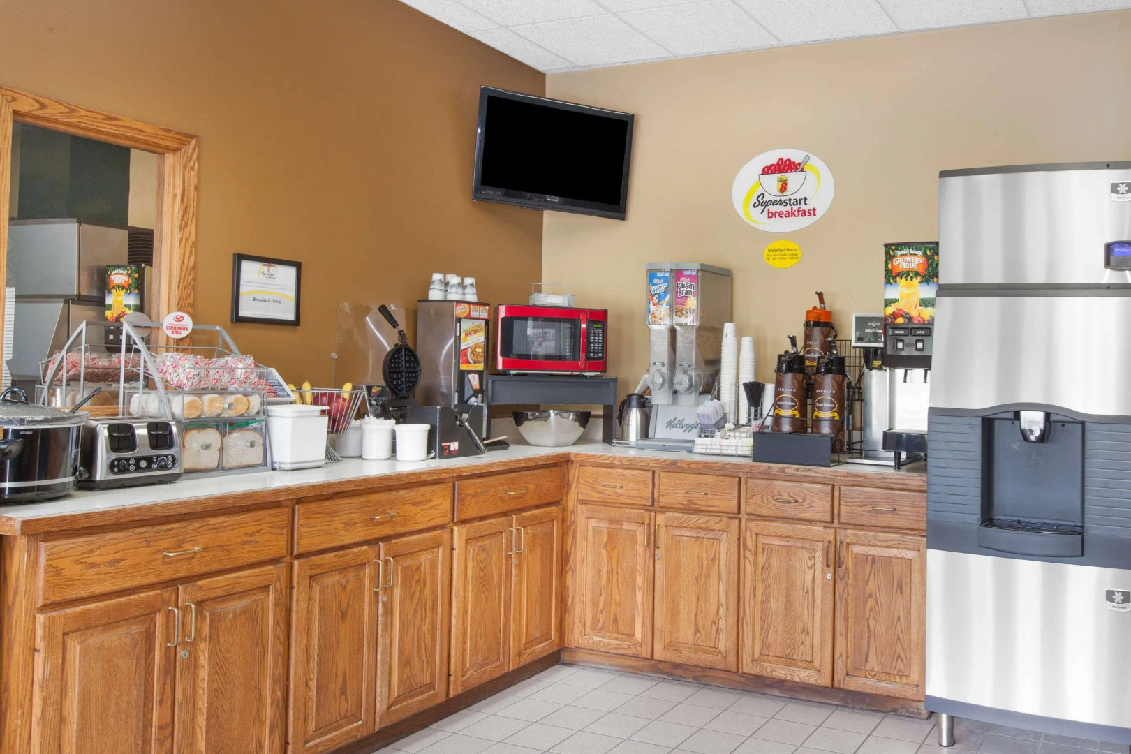 Super 8 by Wyndham Clear Lake