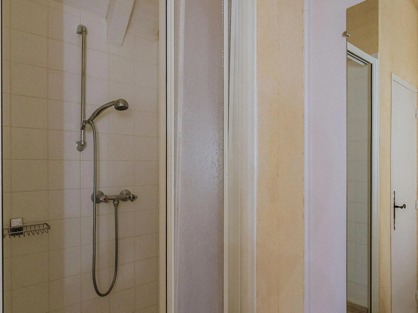 Sprawling Mansion in Aquitaine with Swimming Pool