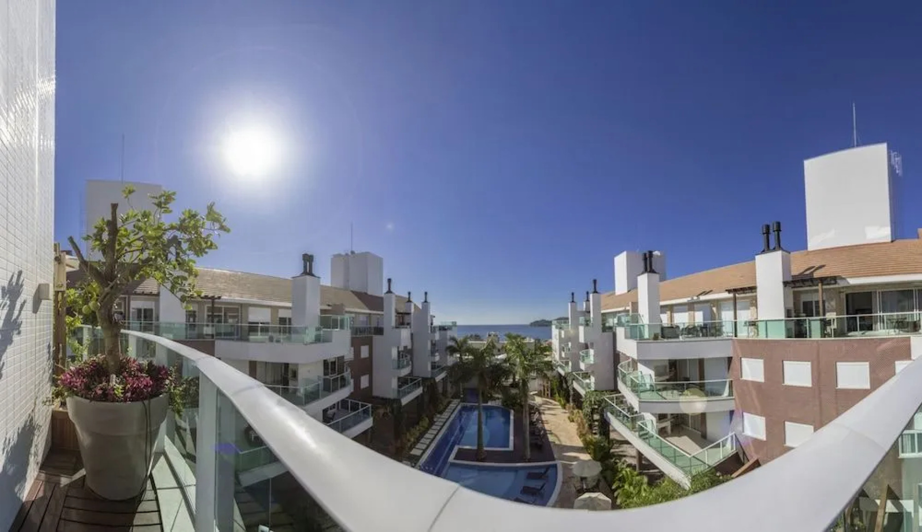 Fabulosa Cobertura com Jacuzzi - Condomínio com Piscina - Boulevard Bombinhas