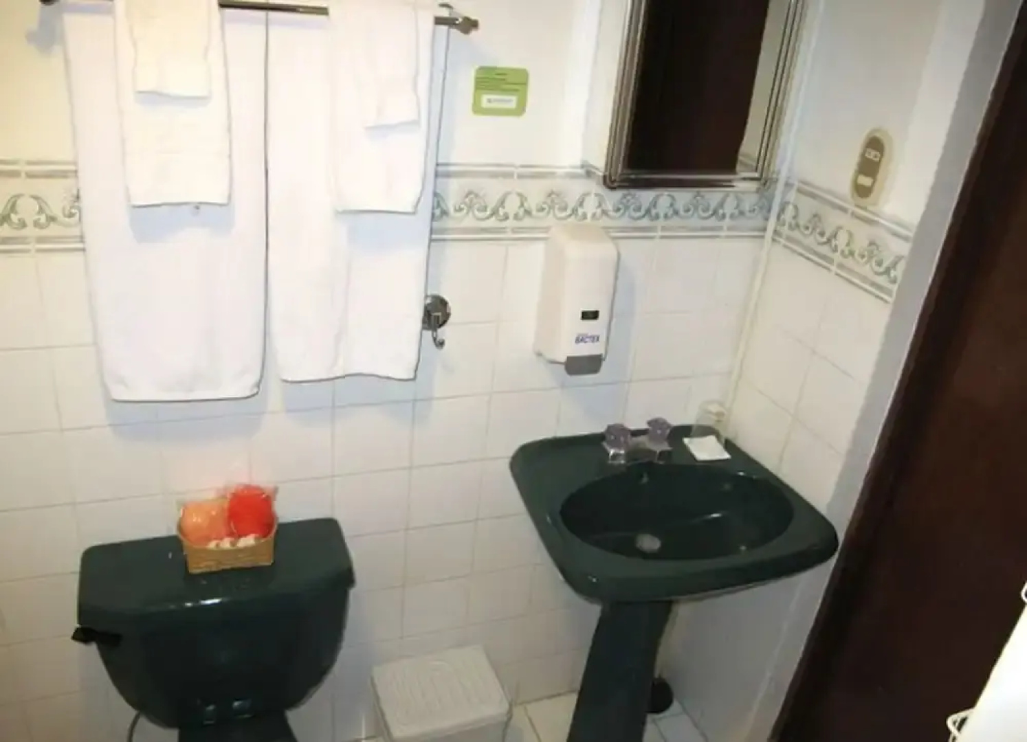 Las Cumbres Inn