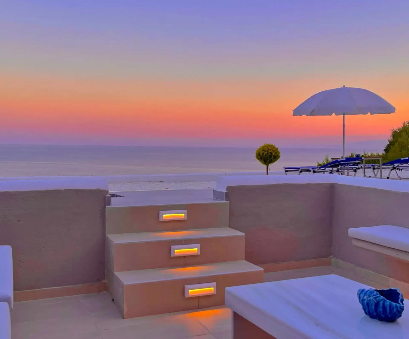 Koumaros Aparthotel