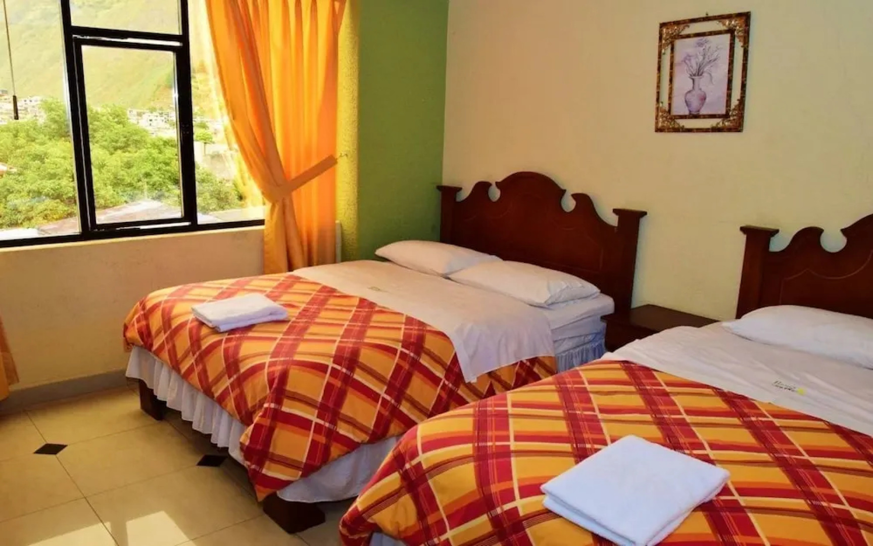 Puerta del Sol Hotel