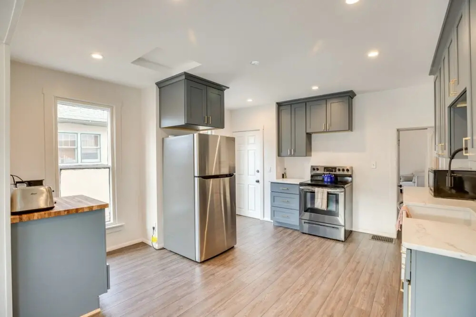 Pet-friendly Montrose Home, Walk to Town!