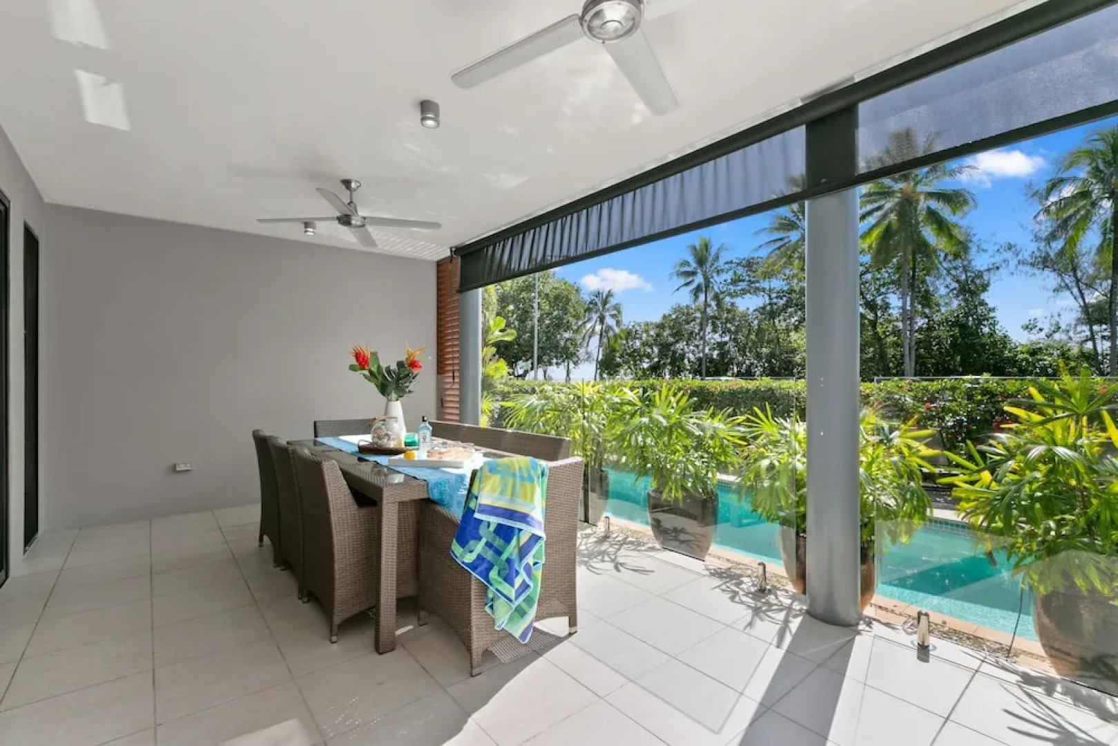Beachfront Apartment with Ocean Views