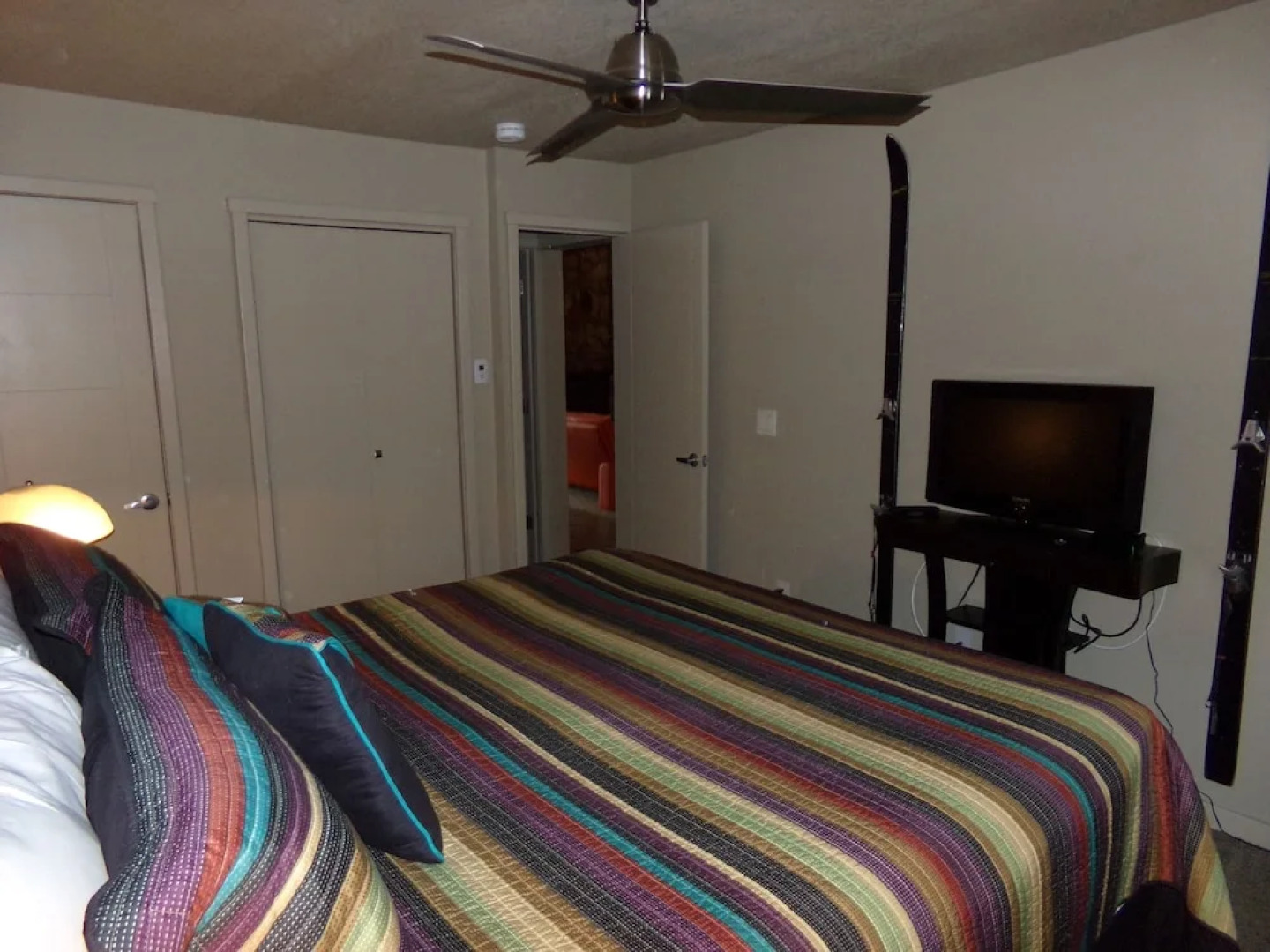 Lake Cliffe 2 Bed 2 Bath Views - 2 Br condo by RedAwning