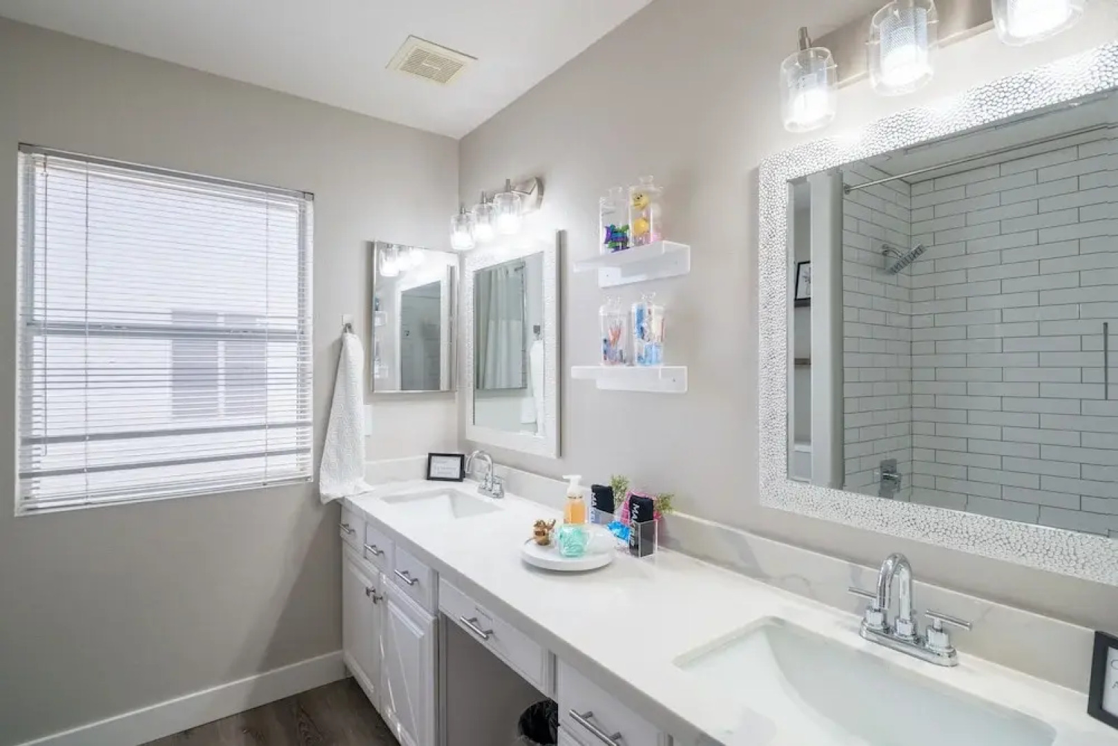 The Copper House 5 Bedroom Home by RedAwning