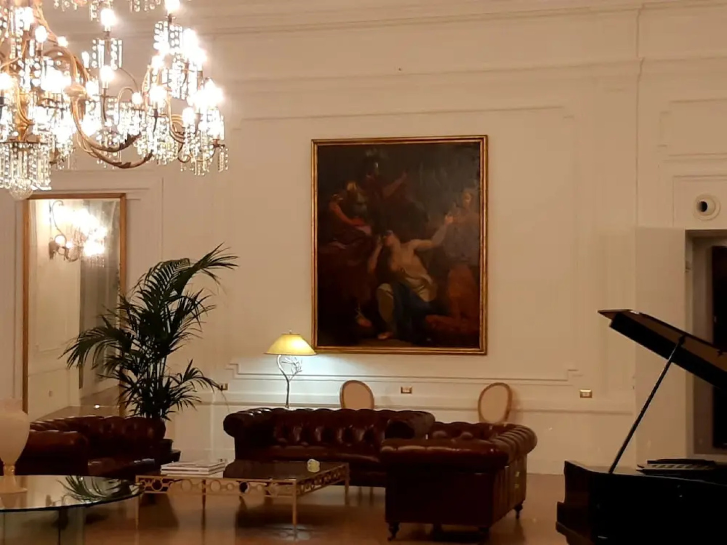 Arnaboldi Palace - Circolo