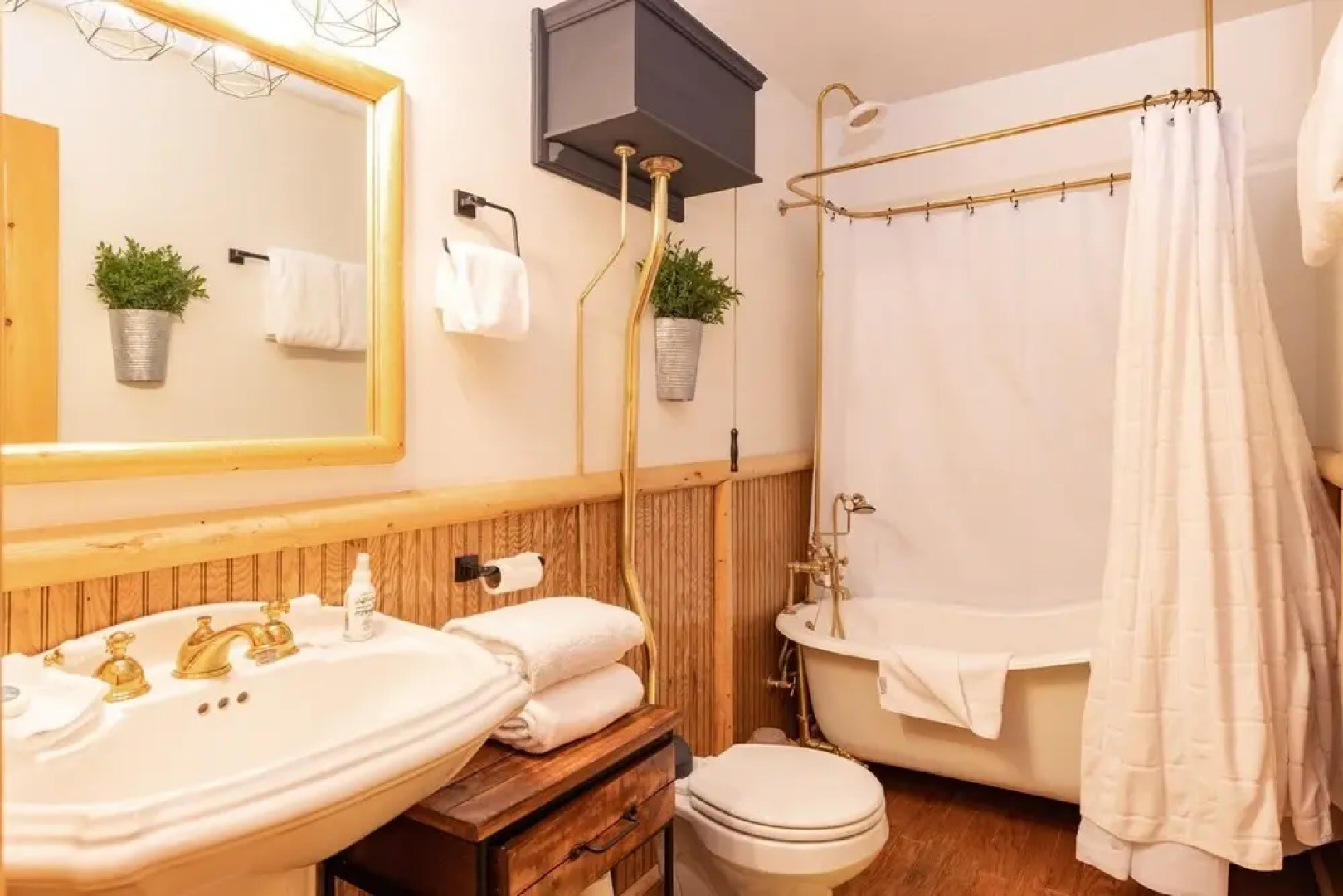 Lakeview Lookout #1978