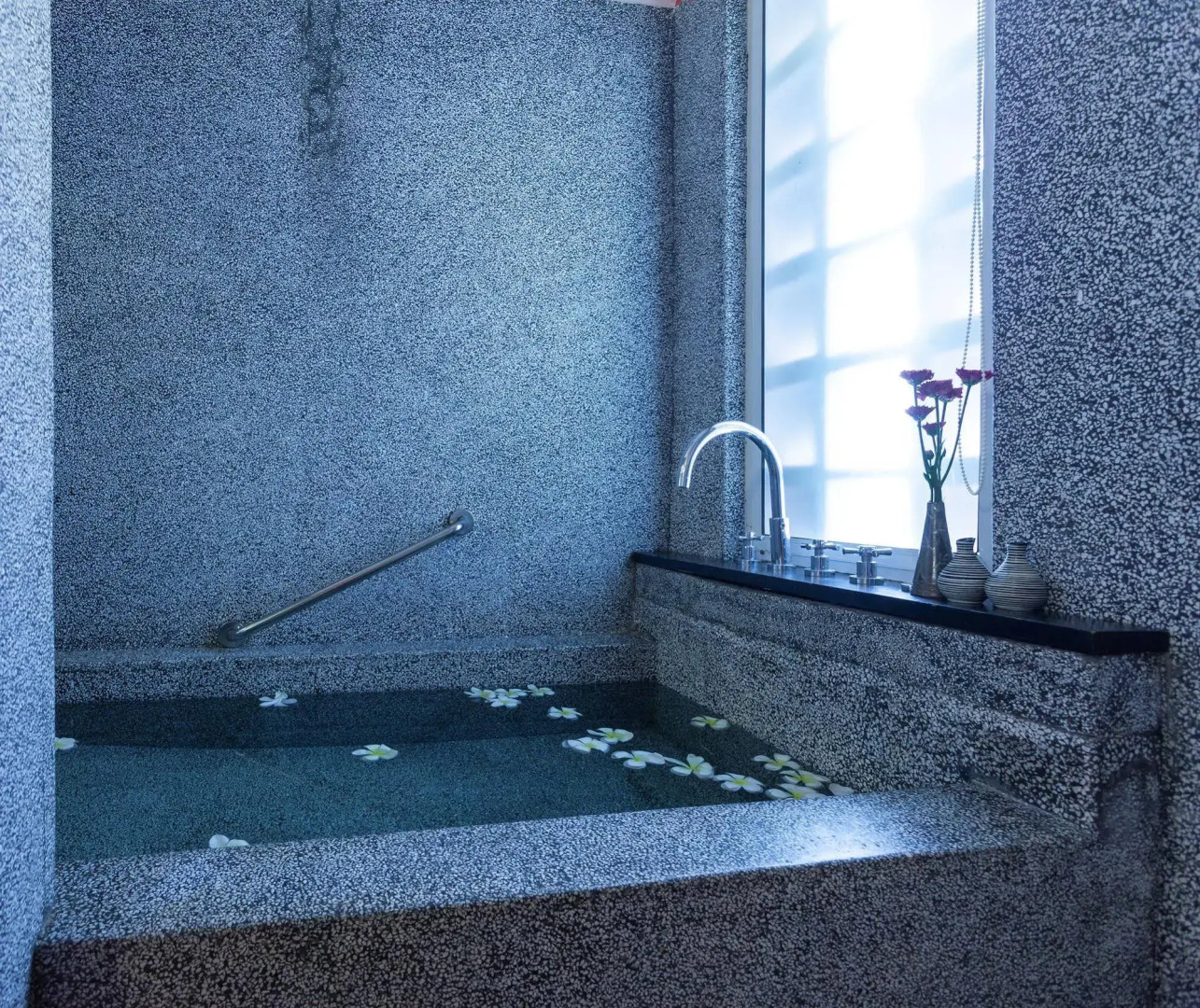 Mulberry Boutique Hotel