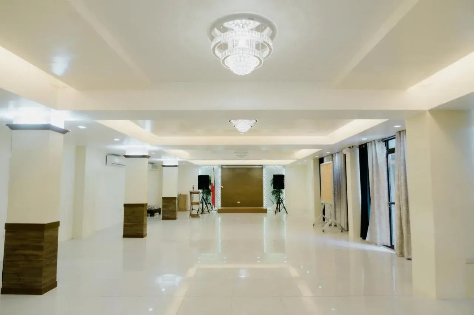 The horizon suites and arcade