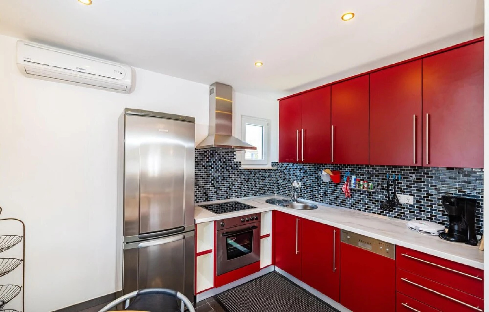 Stunning Apartment in Karin Gornji With Wifi and 2 Bedrooms