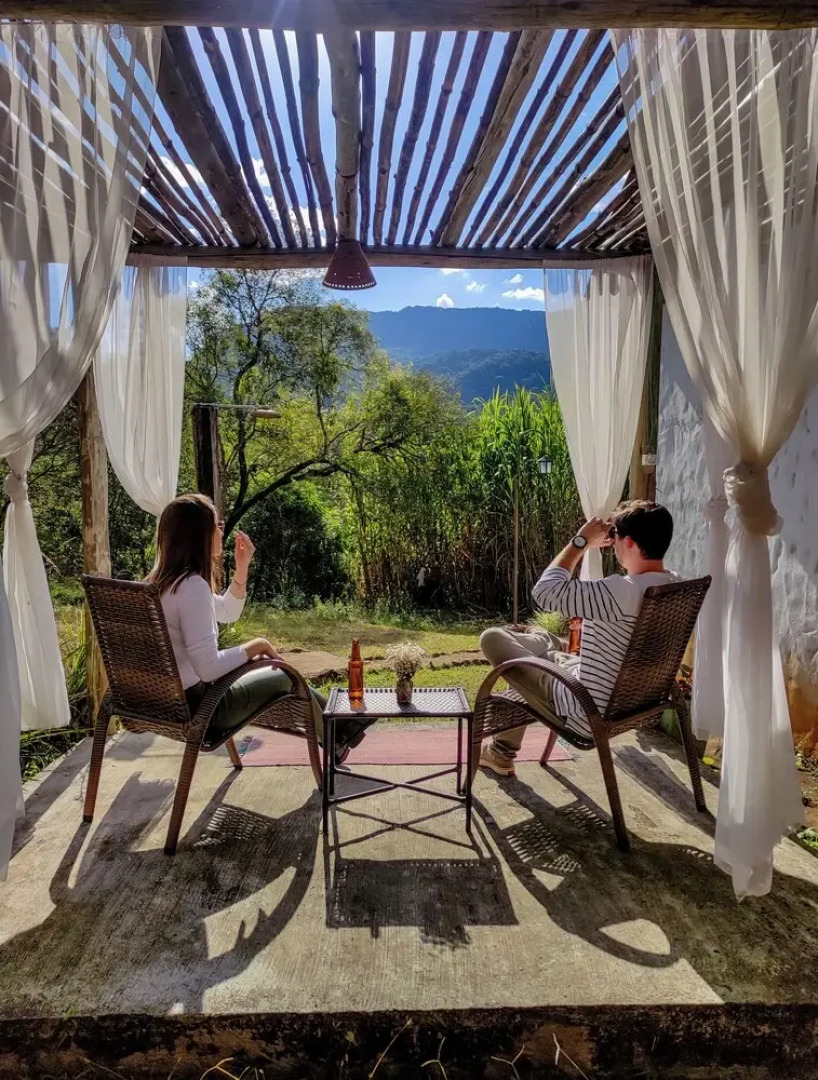 Serra a vista chalés