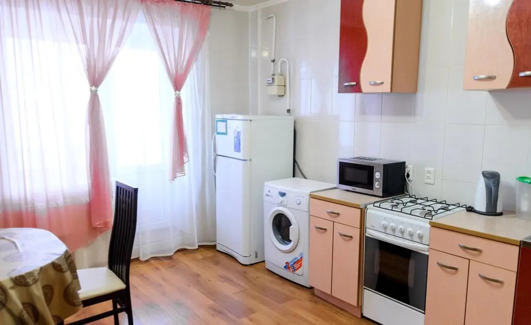 Атлант на Арсенальной