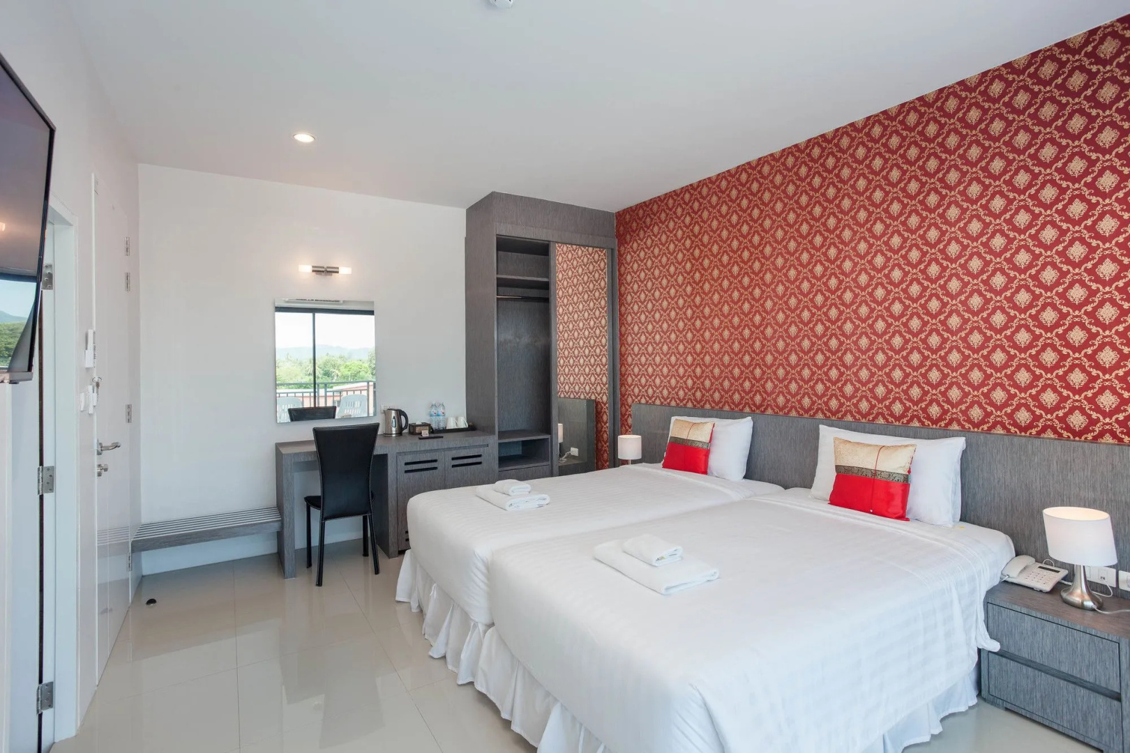 The Thames Pool Access Resort SHA+