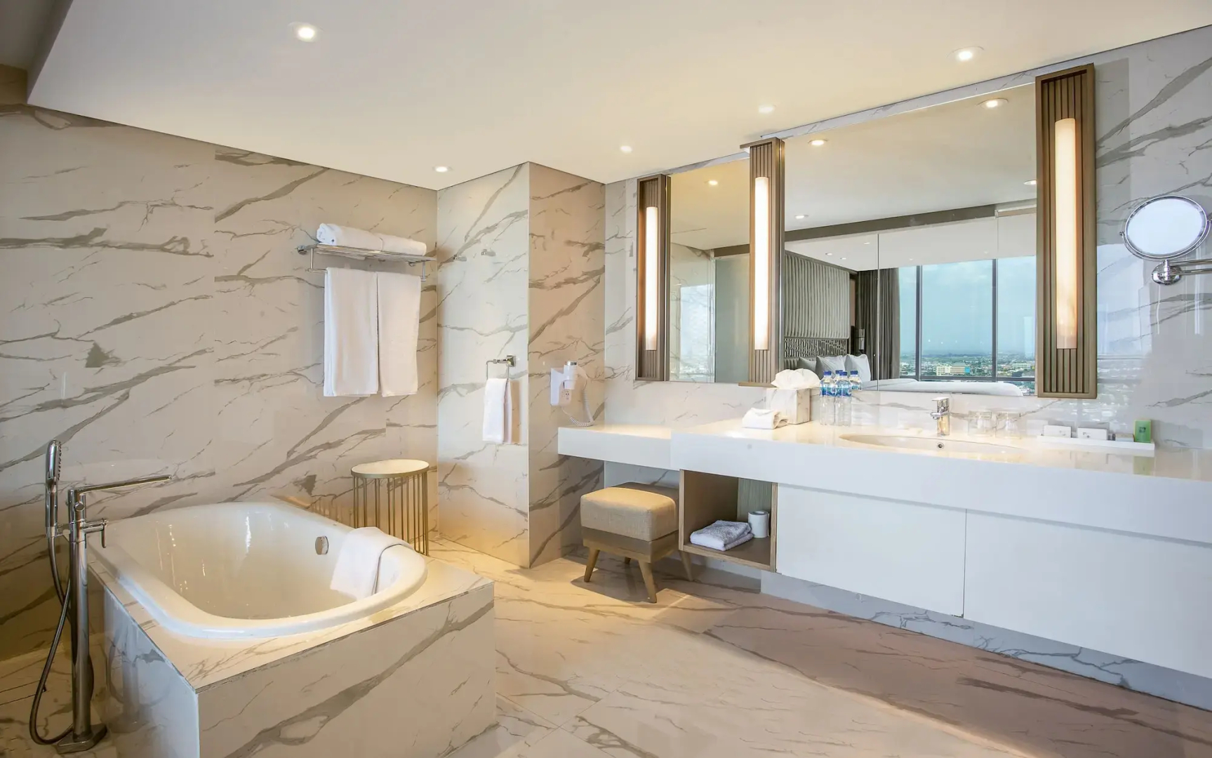 Swiss-Belhotel Solo