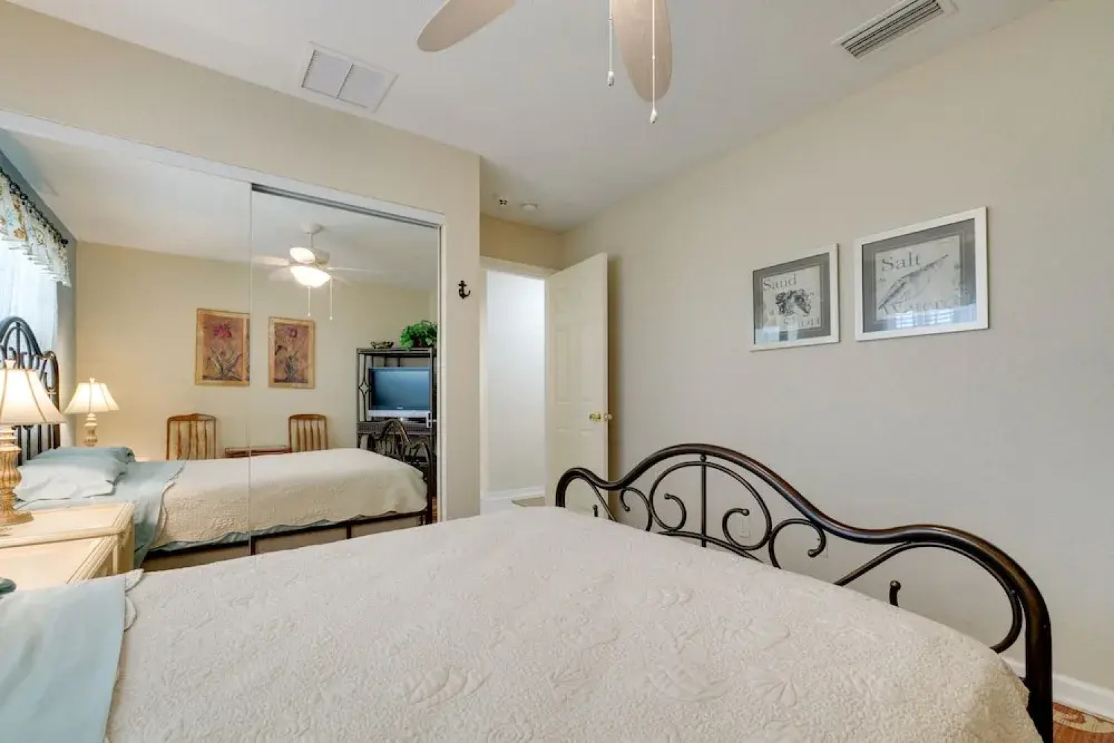 Dock & Lanai: Waterfront Home in Dunnellon