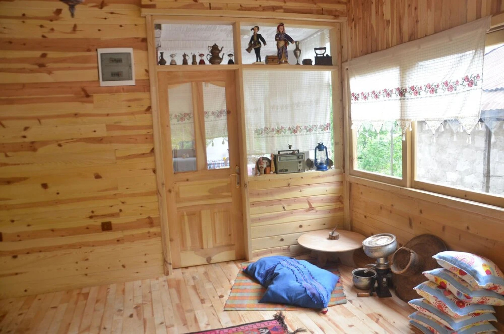 Meroli Ev Pansiyonu ve Yöresel Tatlar