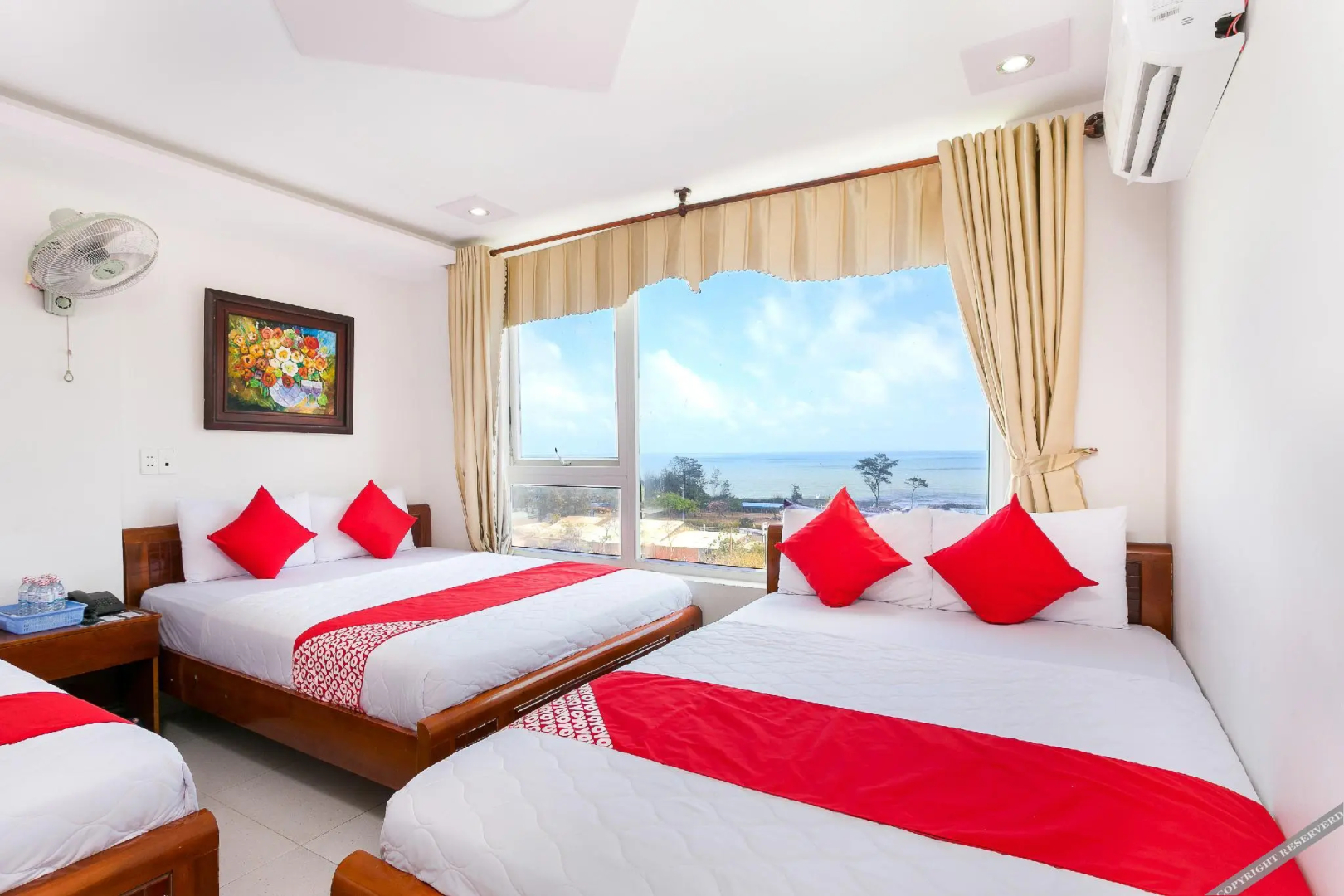 Aris Hotel
