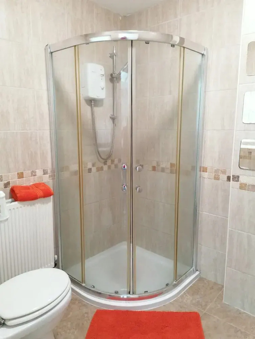 Charming 3BR House - Wifi, Parking, Pet Friendly