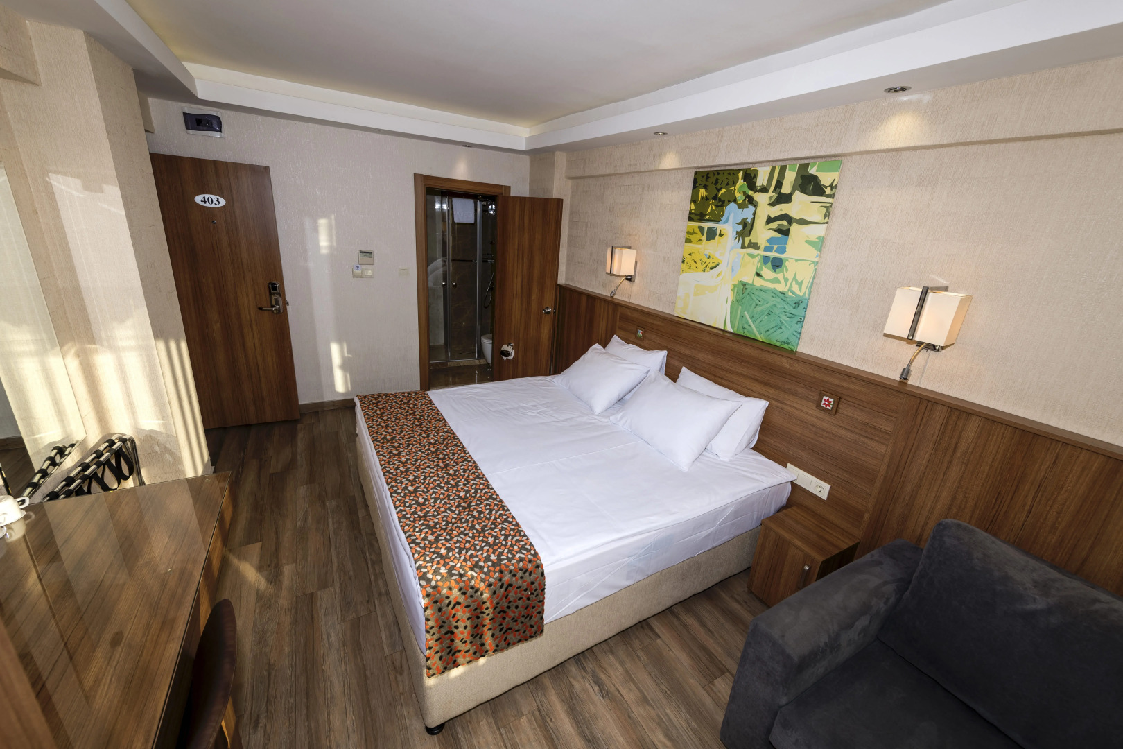 BGuest Hotel & Residence