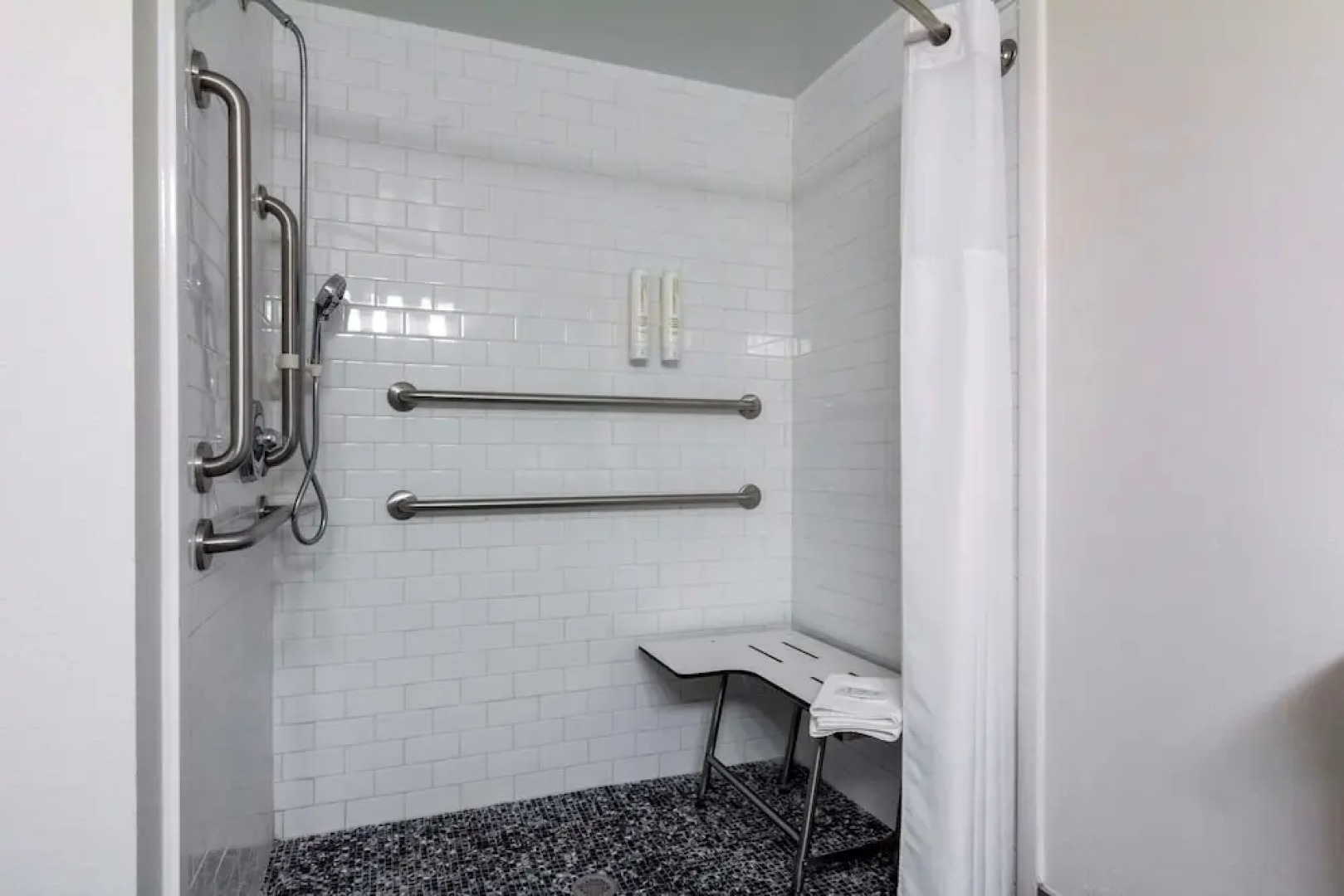 Clarion Pointe Charlottesville