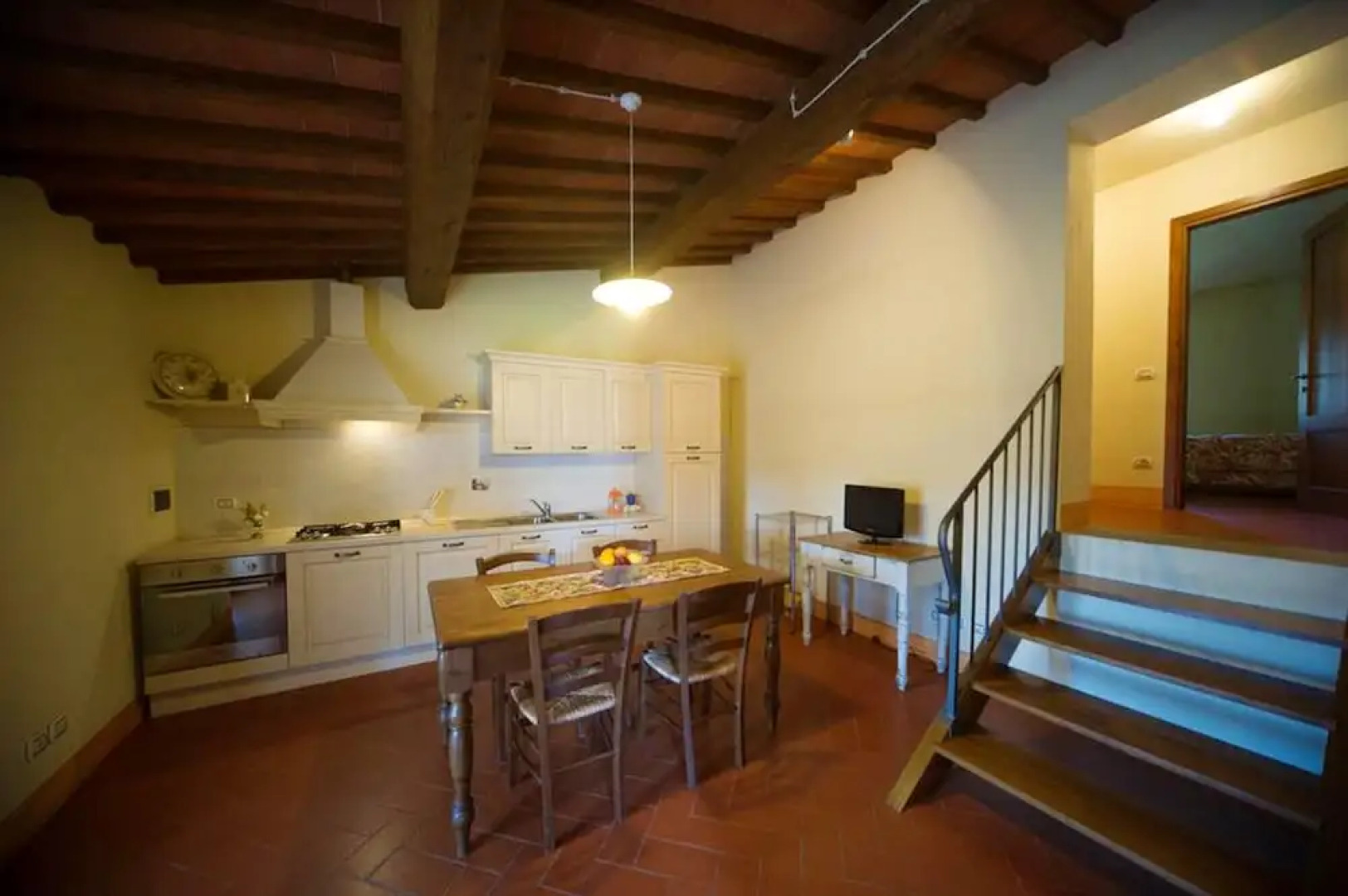 Apartment With 3 Bedrooms in Terranuova Bracciolini, Arezzo, With Wonderful Mountain View, Enclosed Garden and Wifi
