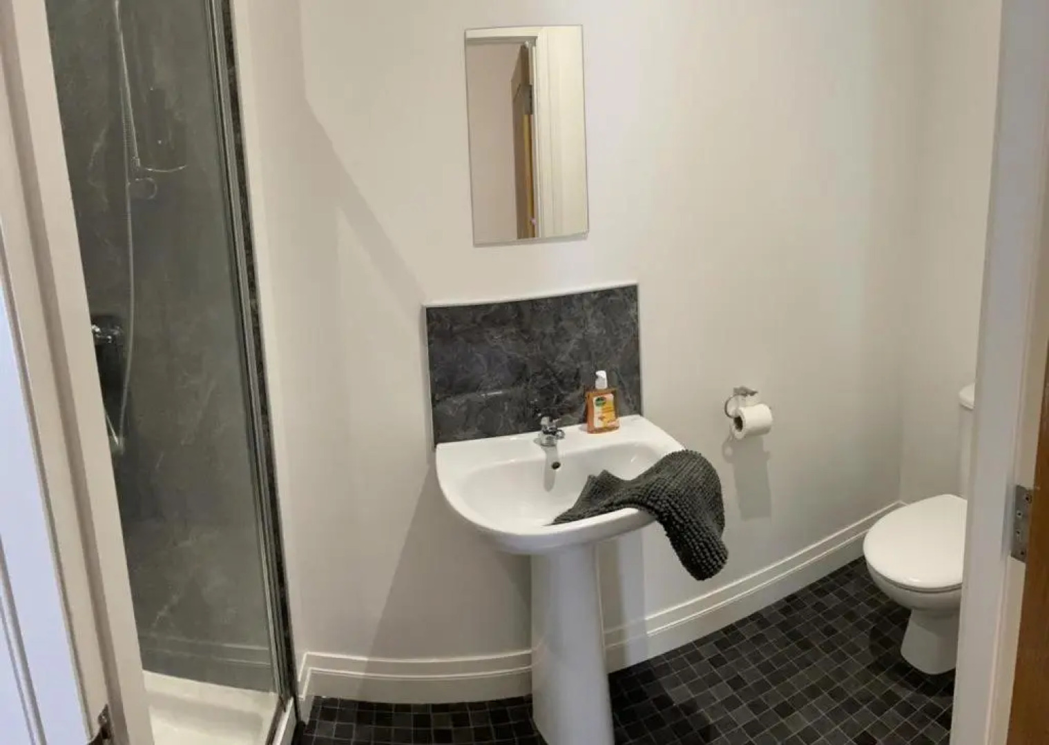 Little Ship Inn Rooms (Adults Only)