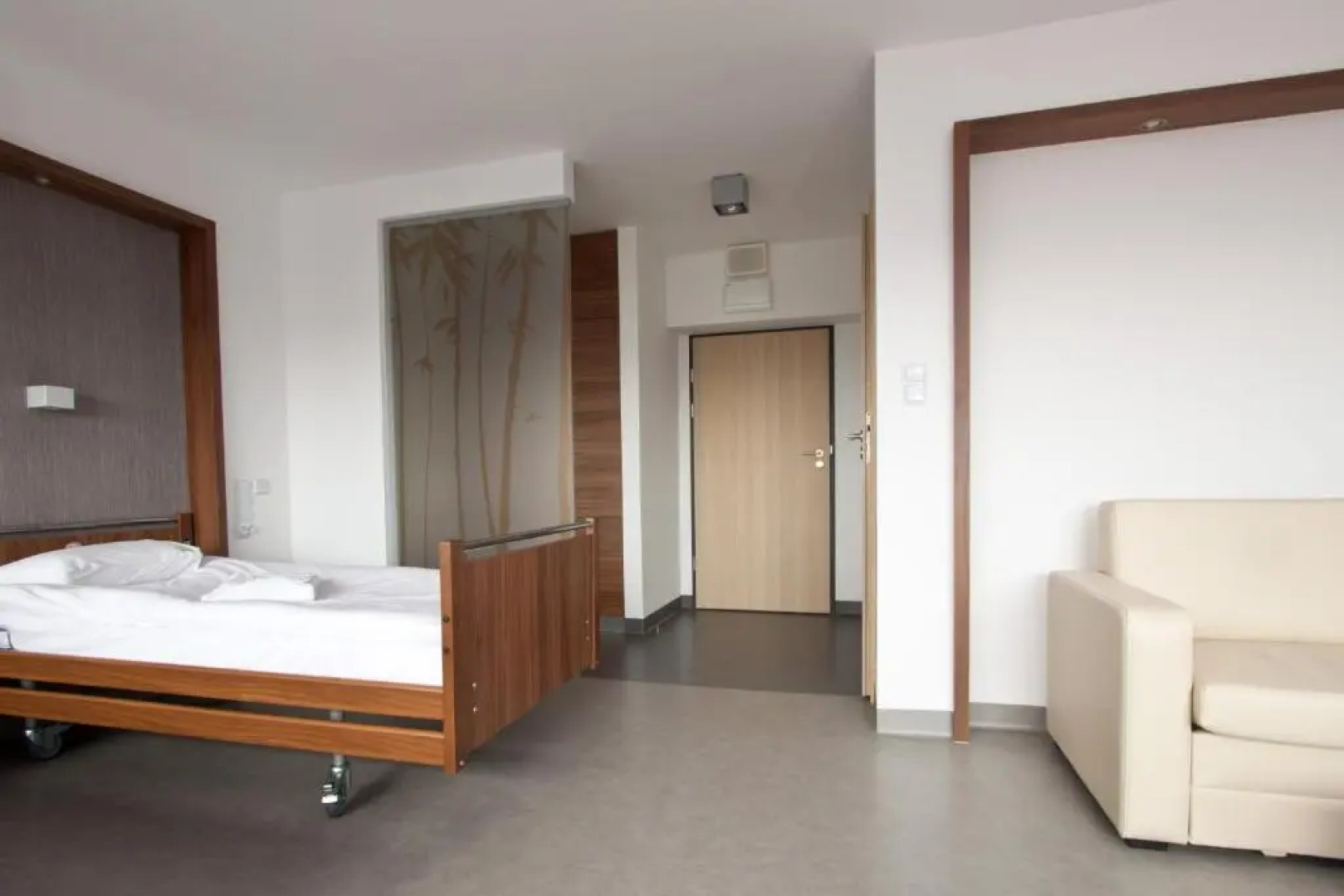 Przedsiębiorstwo Uzdrowiskowe Ustroń Sanatorium i Szpital Uzdrowiskowy Równica