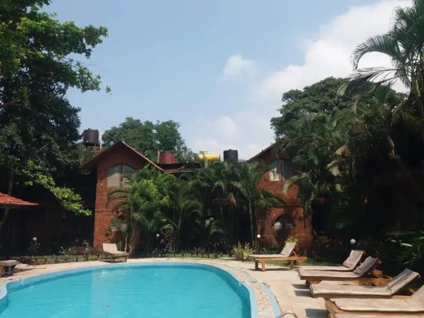 Sea Breeze Beach Resort Candolim