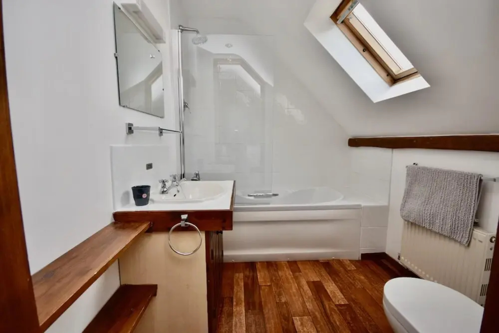 Old Byre is a Stunning Dog Friendly Barn Conversion Sleeps 6
