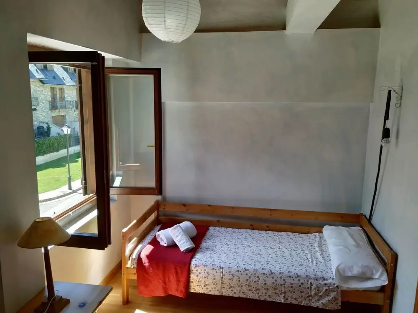 Chalet centro de escarrilla casa 7