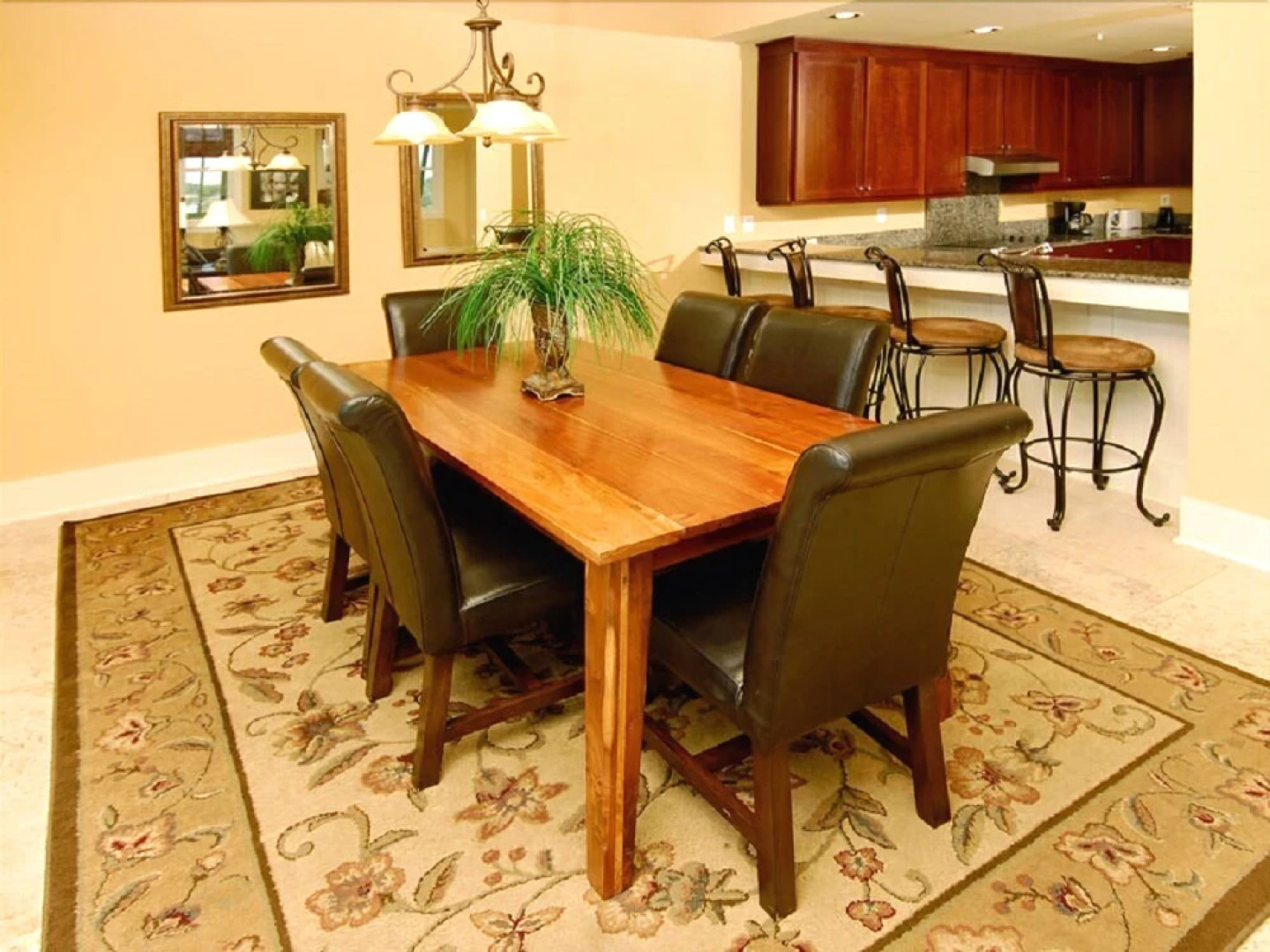 Kiva Lodge - Kiva Village Condos