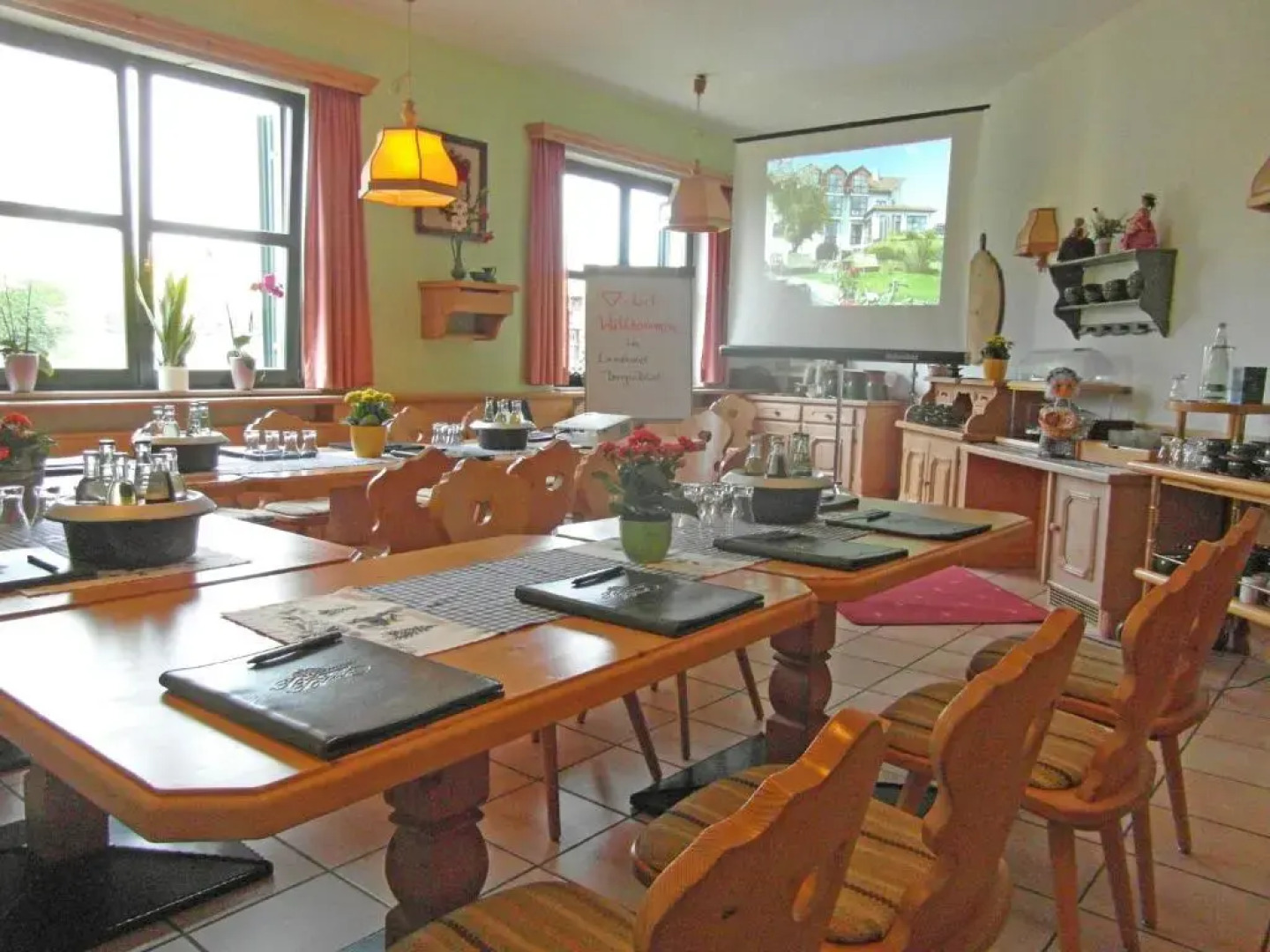 Landhotel BurgenBlick